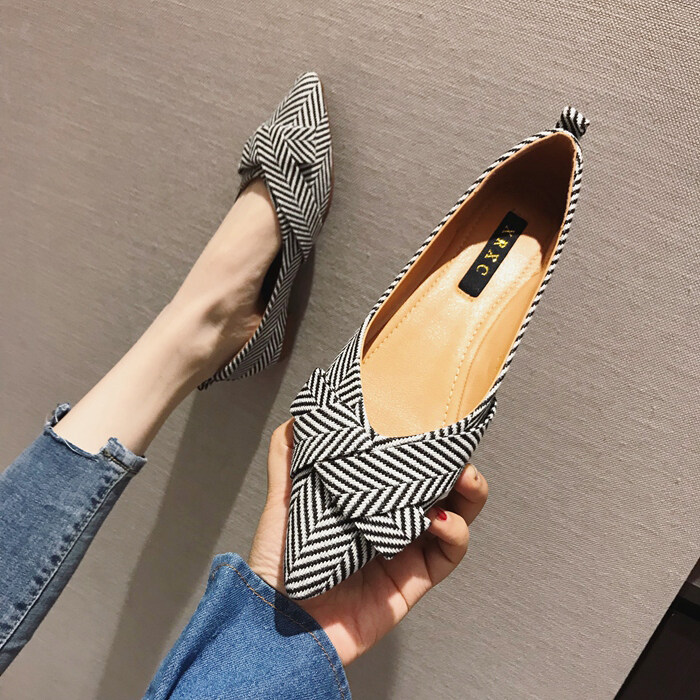 Women Plus Size Simple Pointed Shallow Mouth Shoes